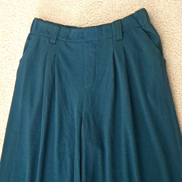 MEDIUM (TALL)     HALARA FLEX WIDE LEG WAFFLE PANTS - Picture 5 of 8